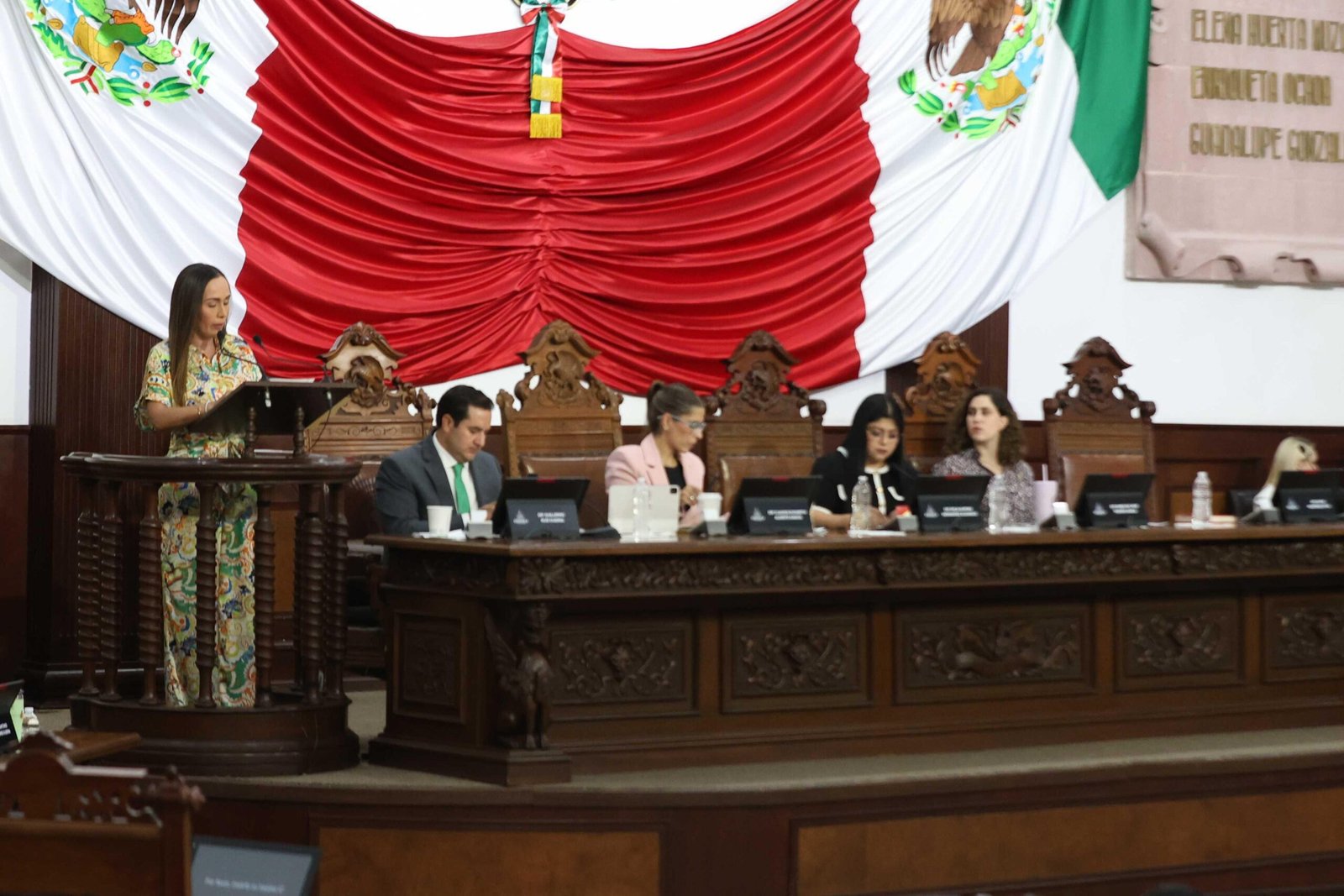 Coahuila podrá tener diputados y regidores municipales de 18 años
