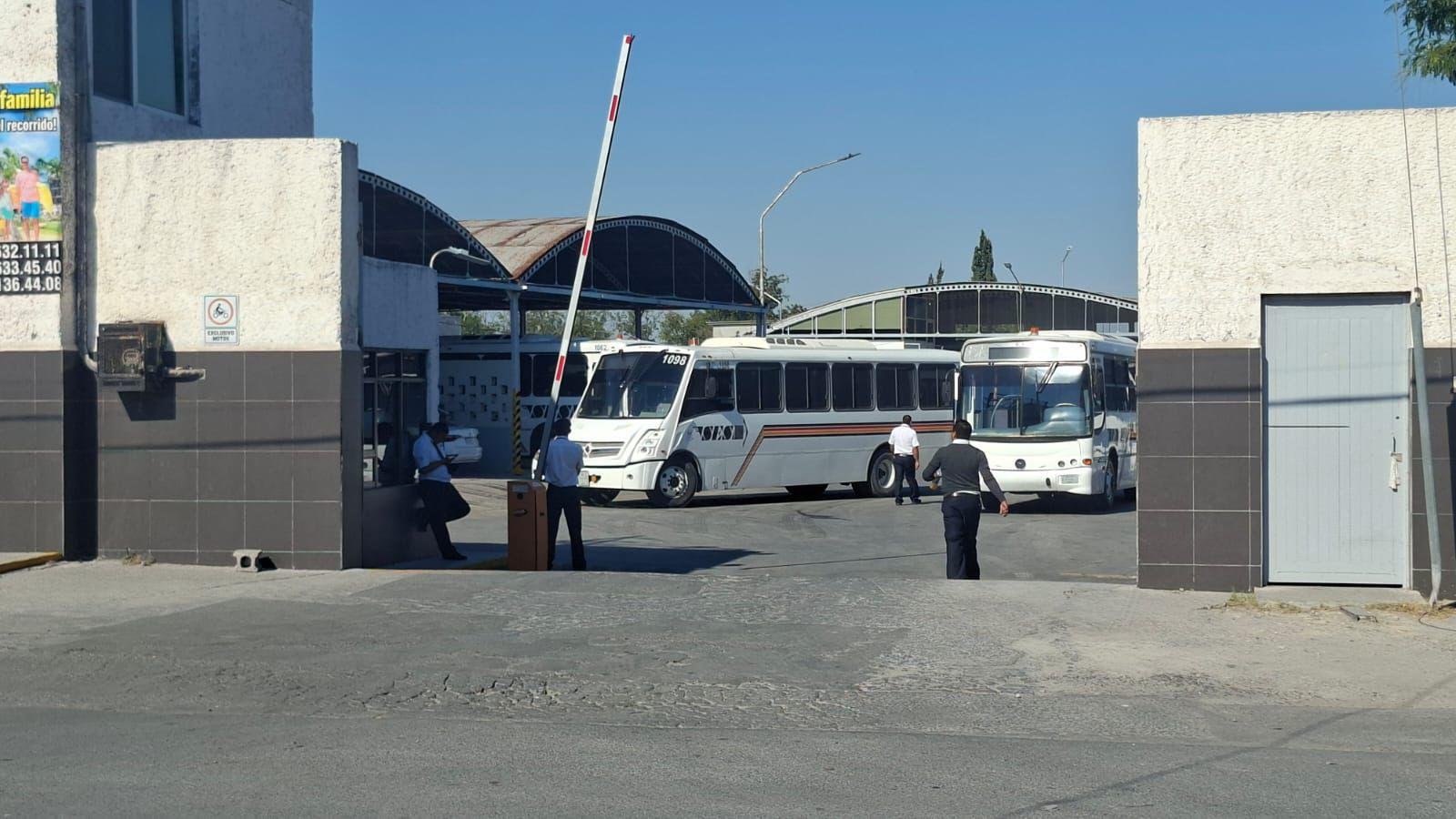 Choferes de SESA paran en Monclova: denuncian recorte de pagos y eliminación de bonos