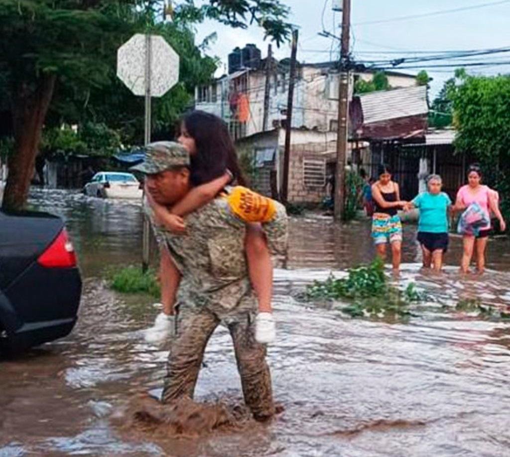 Suben a 76 los muertos por lluvias en México; 39 siguen desaparecidos