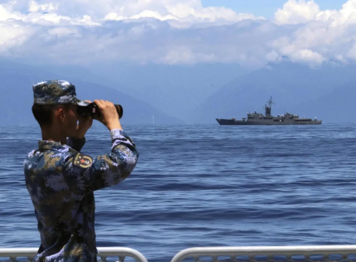 China lanza ejercicios con fuego real en Taiwán simulando el bloqueo de importantes puertos