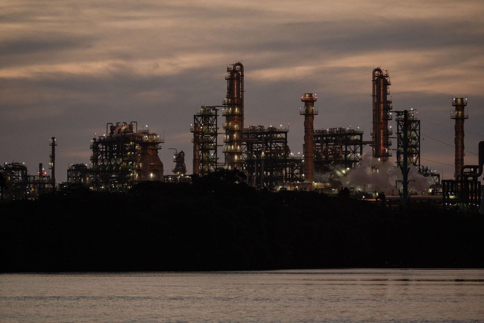 Opera Dos Bocas a un 42% de se capacidad